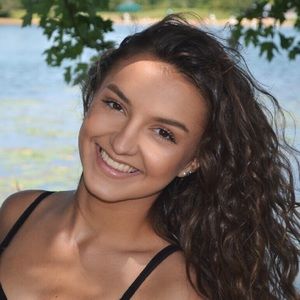 Meet your Posher, Annie